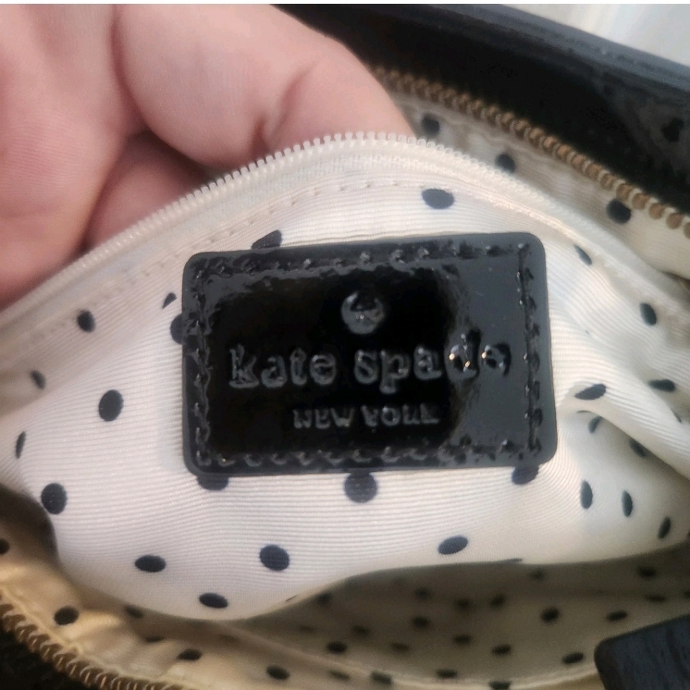 Kate Spade Patent Leather Montford Park Angelica Crossbody Bag Bow Black Cream - Picture 5 of 7